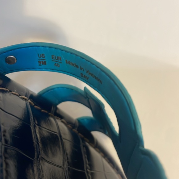 Sam Edelman EUC! BAY SLIDE SANDAL. Crocodile embossed slide in blue. - Picture 12 of 14